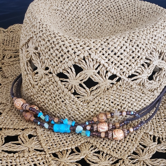 Hat - Picture 3 of 6